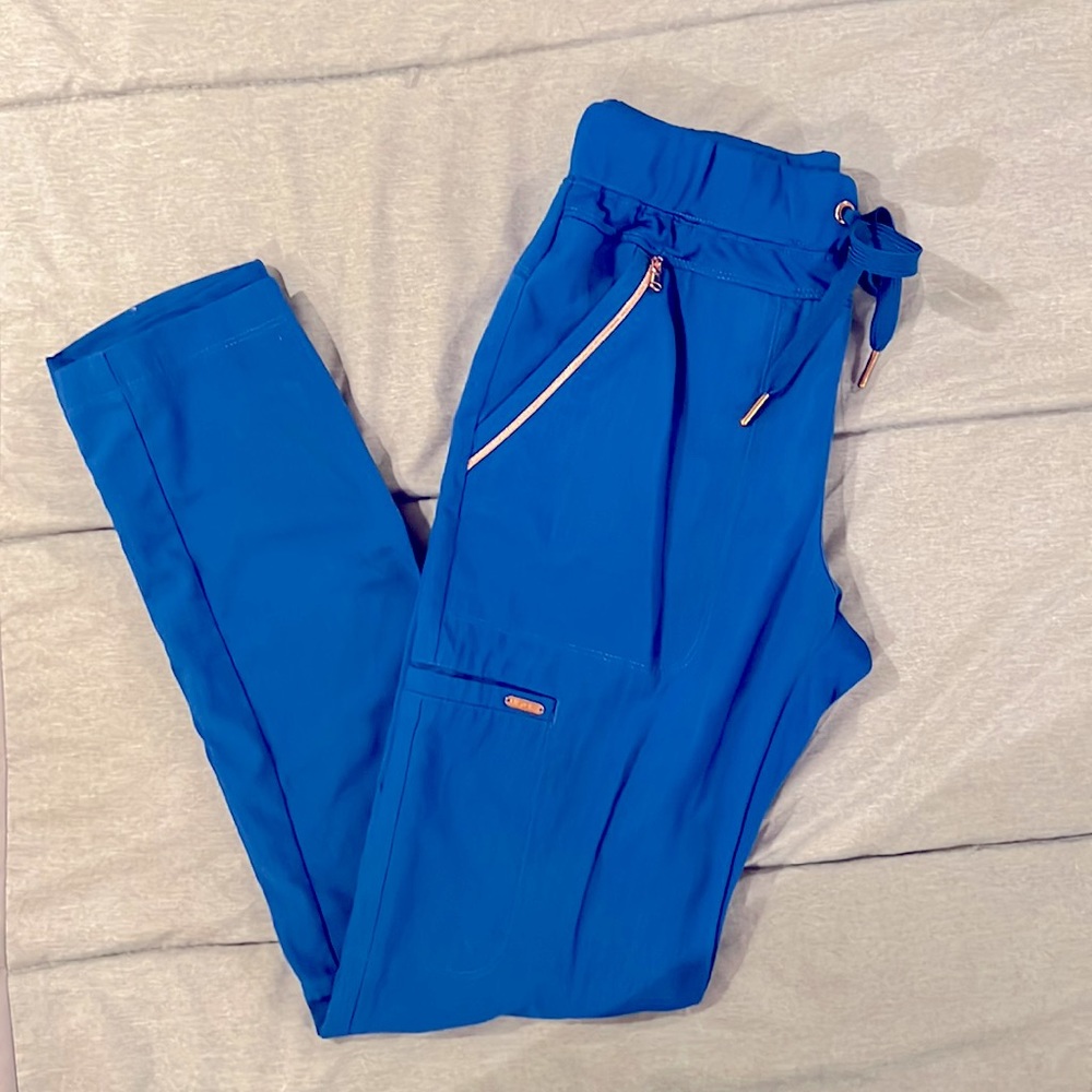 Cherokee Statement scrub pants